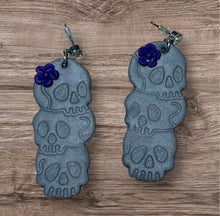 Load image into Gallery viewer, Stacked Skulls
