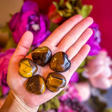 Load image into Gallery viewer, 3cm Gold Tigers Eye Crystal Hearts