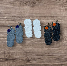 Load image into Gallery viewer, Stacked Skulls